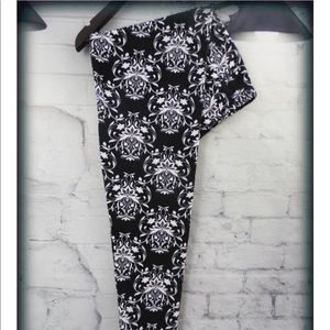 OS LaLaLeggings brand leggings BNWT